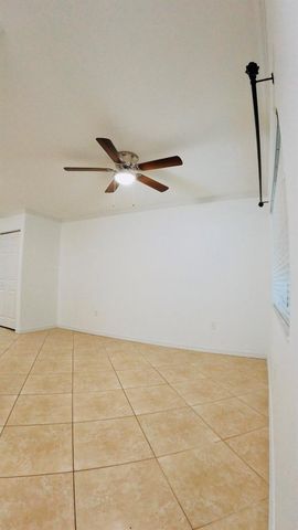 1000 Palm Trail 6, Delray Beach, FL 33483