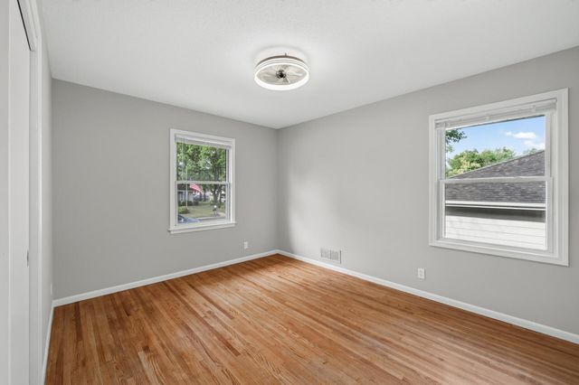 3045 116th Avenue NW, Coon Rapids, MN 55433
