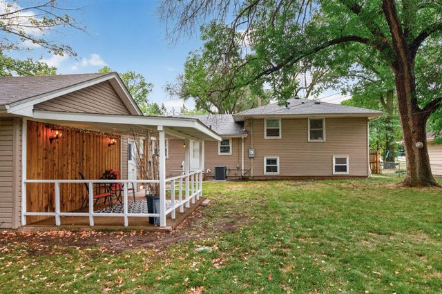 3045 116th Avenue NW, Coon Rapids, MN 55433