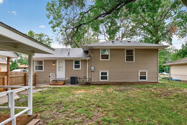 3045 116th Avenue NW, Coon Rapids, MN 55433
