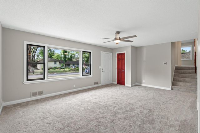 3045 116th Avenue NW, Coon Rapids, MN 55433