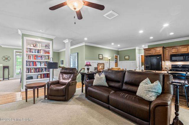 4418 Deepwood Dr, Louisville, KY 40241