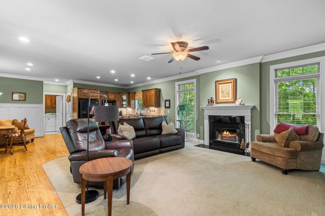 4418 Deepwood Dr, Louisville, KY 40241