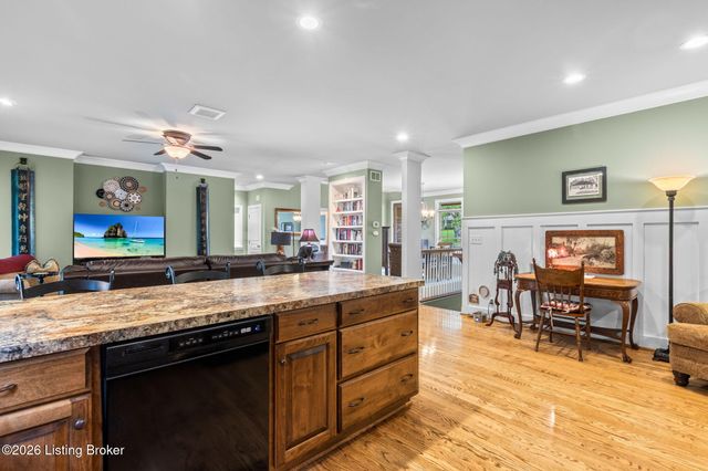 4418 Deepwood Dr, Louisville, KY 40241