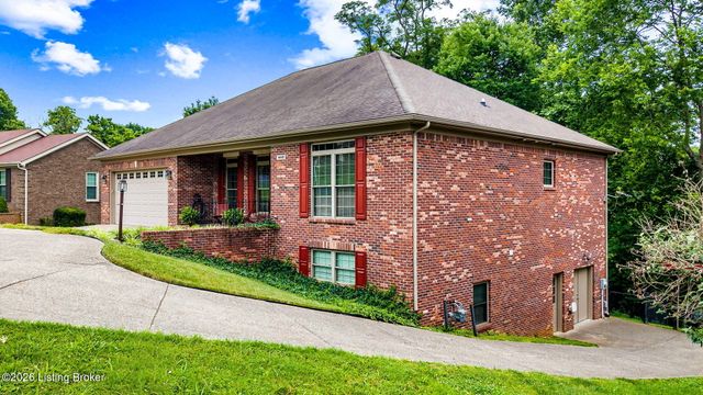 4418 Deepwood Dr, Louisville, KY 40241