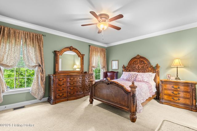 4418 Deepwood Dr, Louisville, KY 40241