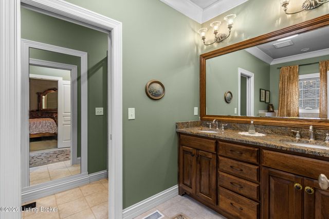 4418 Deepwood Dr, Louisville, KY 40241
