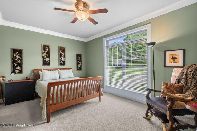 4418 Deepwood Dr, Louisville, KY 40241