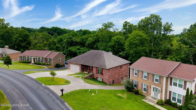 4418 Deepwood Dr, Louisville, KY 40241