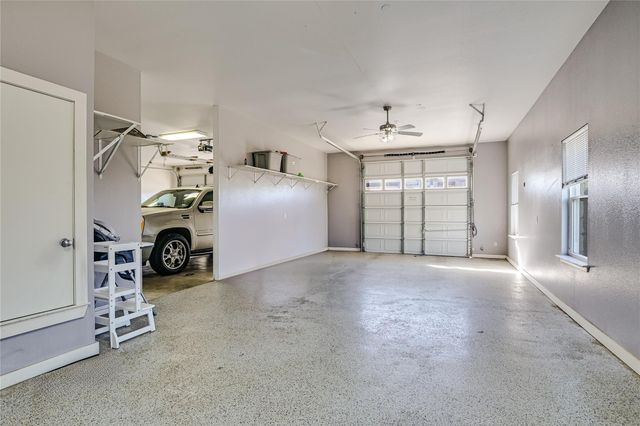 945 Wesley Ridge DR, Spicewood, TX 78669