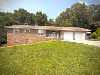 8905 Apison Pike, Ooltewah, TN 37363