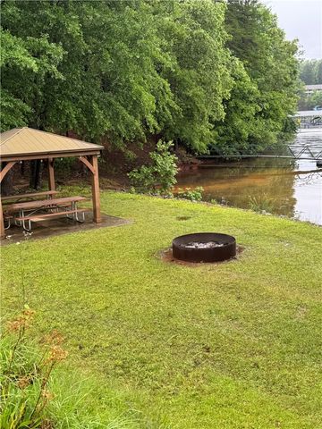 121 Getaway Lane, West Union, SC 29696
