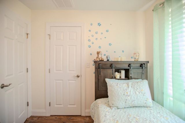 58 Manchester St, Fall River, MA 02721