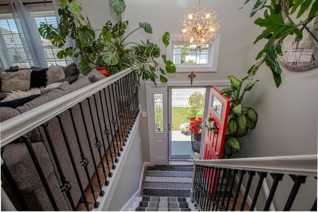 58 Manchester St, Fall River, MA 02721