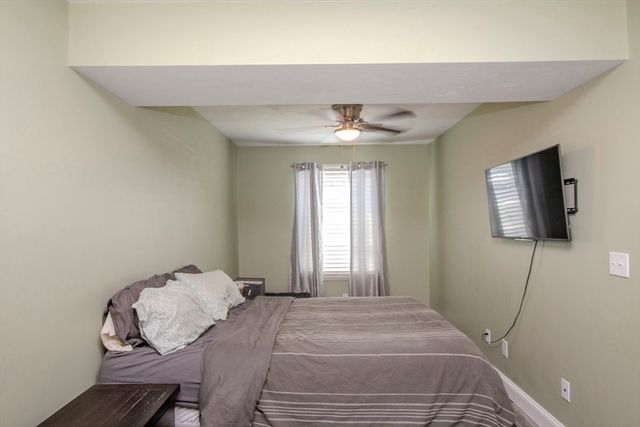 58 Manchester St, Fall River, MA 02721
