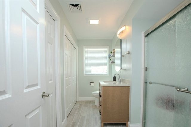 58 Manchester St, Fall River, MA 02721