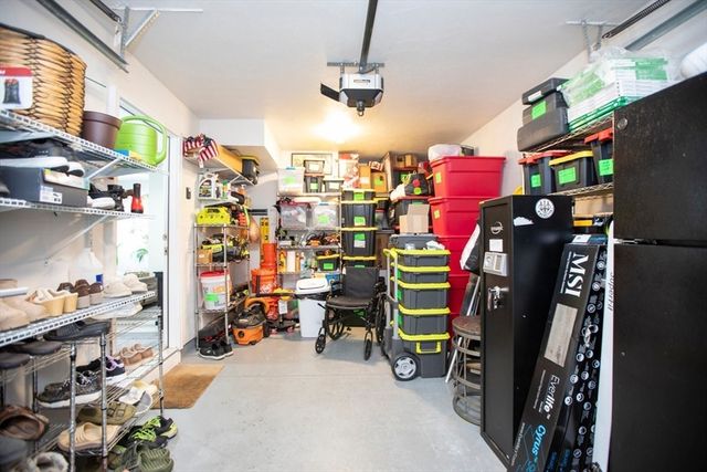 58 Manchester St, Fall River, MA 02721