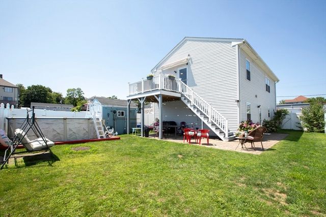 58 Manchester St, Fall River, MA 02721