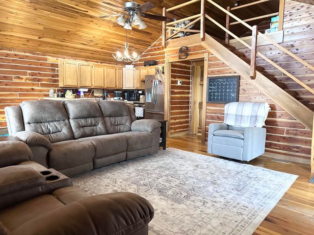 422 Kirk Lane, Tollesboro, KY 41189