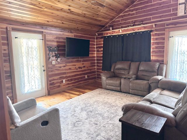 422 Kirk Lane, Tollesboro, KY 41189