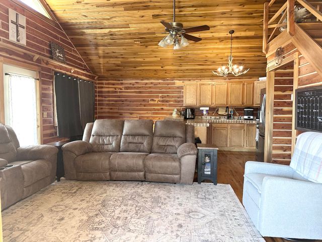 422 Kirk Lane, Tollesboro, KY 41189