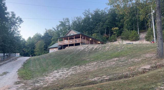 422 Kirk Lane, Tollesboro, KY 41189