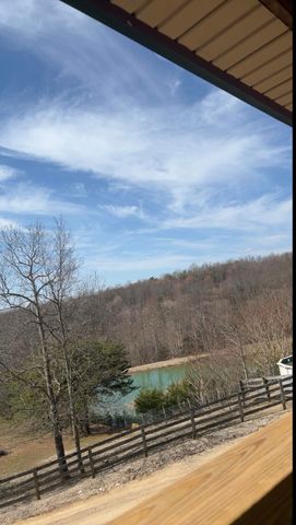 422 Kirk Lane, Tollesboro, KY 41189