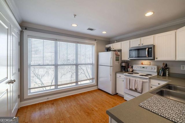 1035 Barnett Shoals Road 827, Athens, GA 30605