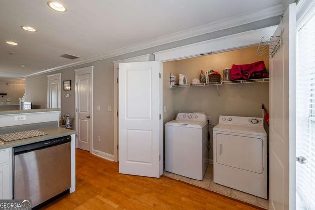 1035 Barnett Shoals Road 827, Athens, GA 30605