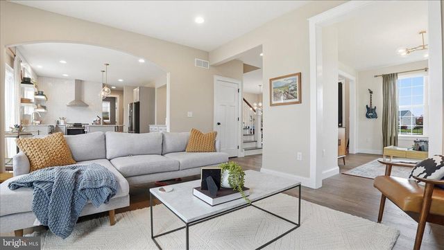 14 AVALON CIR, Barto, PA 19504