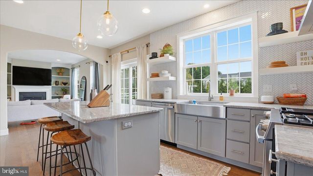 14 AVALON CIR, Barto, PA 19504