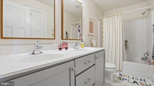 14 AVALON CIR, Barto, PA 19504