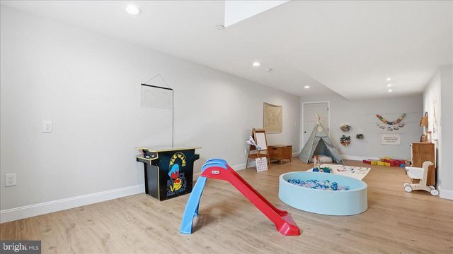 14 AVALON CIR, Barto, PA 19504