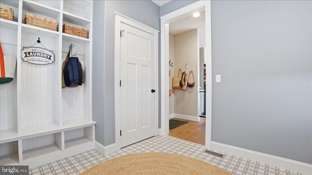 14 AVALON CIR, Barto, PA 19504