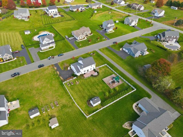 14 AVALON CIR, Barto, PA 19504