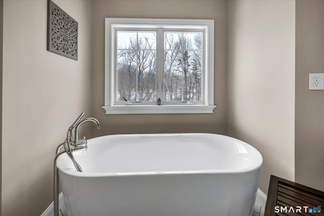 55-R North Road, Cromwell, CT 06416