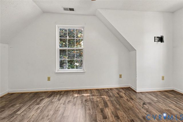 931 Hunters Run Dr, Henrico, VA 23223