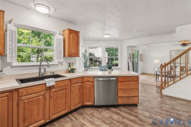 931 Hunters Run Dr, Henrico, VA 23223