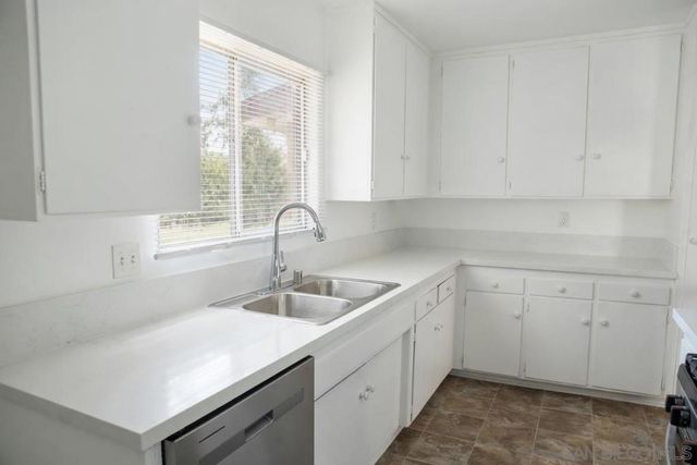 10609 Jimenez, Sylmar, CA 91342