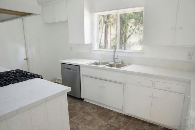 10609 Jimenez, Sylmar, CA 91342