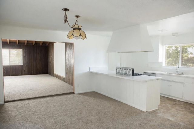 10609 Jimenez, Sylmar, CA 91342