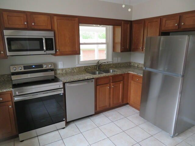 123 Sunset Heights, Winchester, KY 40391