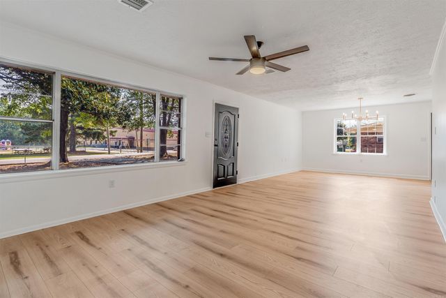 204 S Holly Street, Beebe, AR 72012