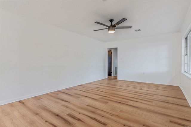 204 S Holly Street, Beebe, AR 72012