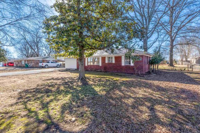 204 S Holly Street, Beebe, AR 72012