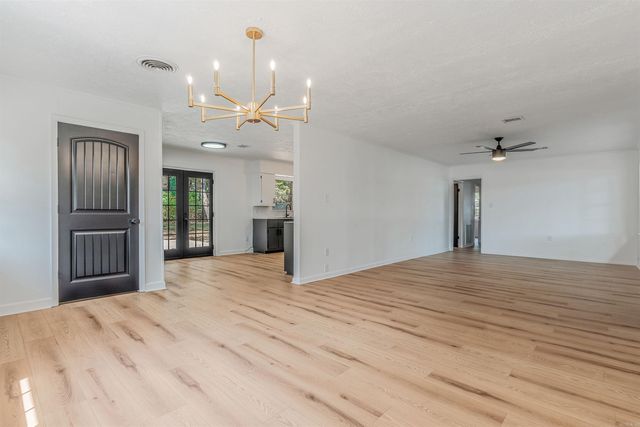 204 S Holly Street, Beebe, AR 72012