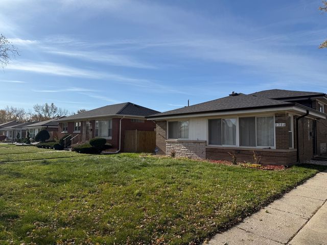 1362 Mackinaw Avenue, Calumet City, IL 60409