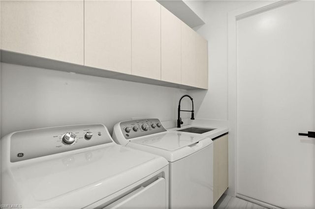 2519 18Th PL, Cape Coral, FL 33993