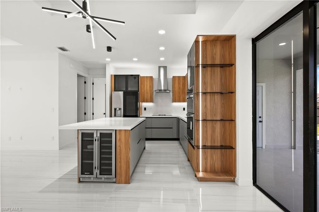 Image 11 of property listing at 2519 18Th PL, Cape Coral, FL 33993