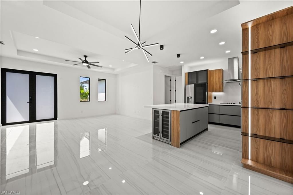 Image 12 of property listing at 2519 18Th PL, Cape Coral, FL 33993